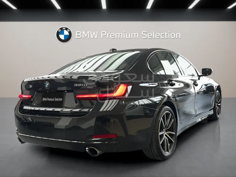 2024 بي ام دبليو الفئة الثالثة 320 أي