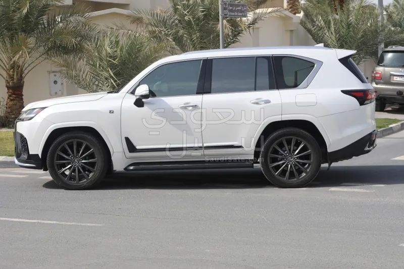 2022 Lexus LX 600