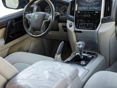 2018 تويوتا لاند كروزر جي اكس ار