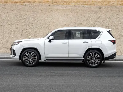 2024 لكزس إل إكس 600