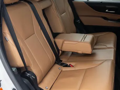 2024 لكزس إل إكس 600