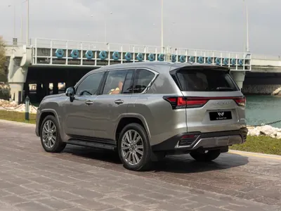 2023 لكزس إل إكس 600 في أي بي