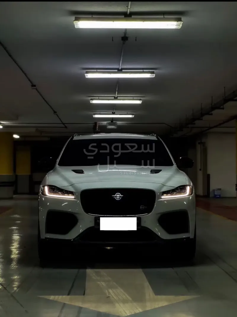 2019 جاكوار اف-بيس اس في ار