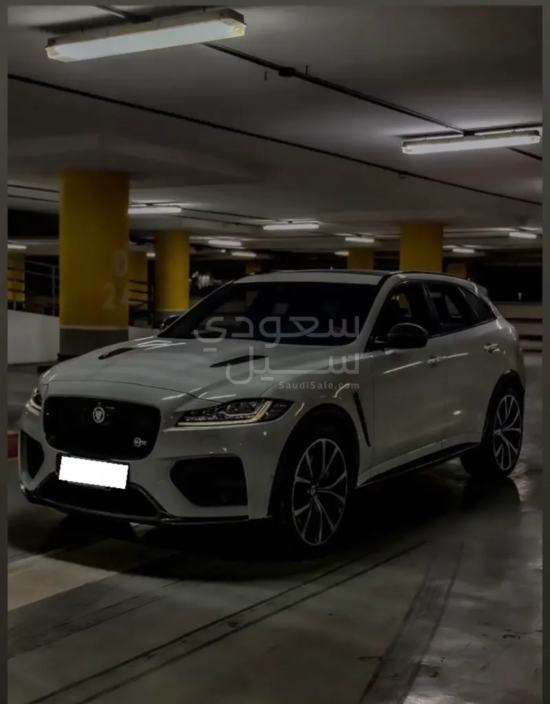 2019 جاكوار اف-بيس اس في ار