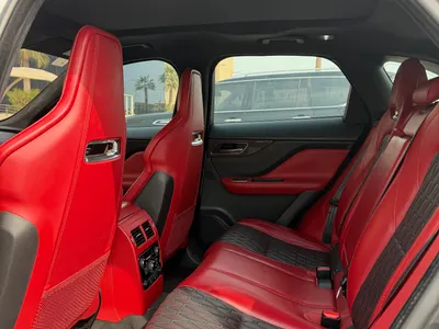 2019 جاكوار اف-بيس اس في ار