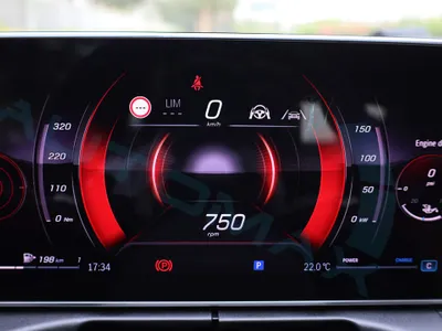 2026 مرسيدس - بنز سي إل إي 200