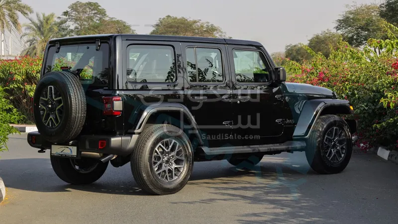 2025 جييب رانجلر صحارى