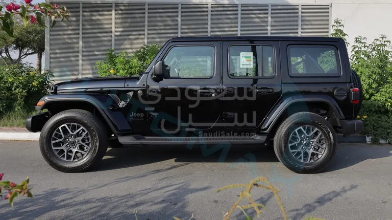 2025 جييب رانجلر صحارى