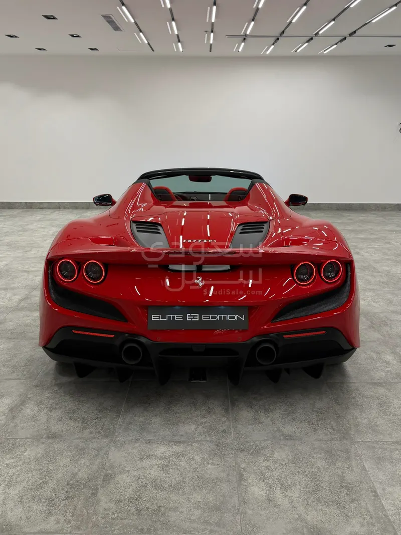 2022 فيراري اف 8 سبايدر