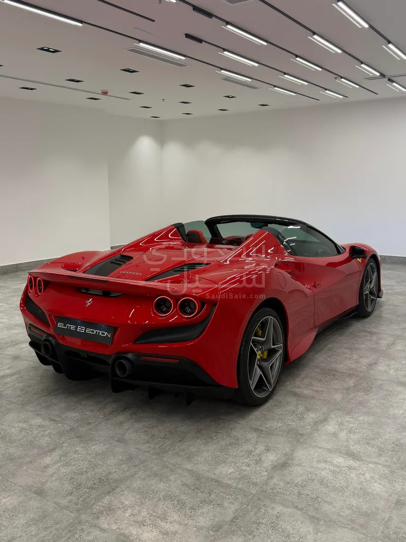 2022 فيراري اف 8 سبايدر