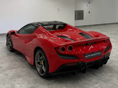 2022 فيراري اف 8 سبايدر