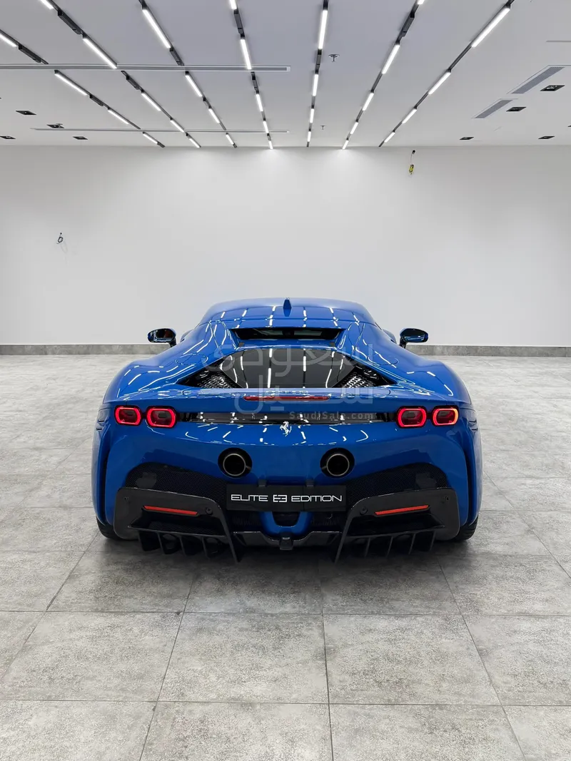 2021 فيراري اس اف 90 سترادالي