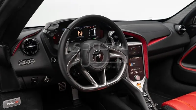 2025 مكلارين إس 750