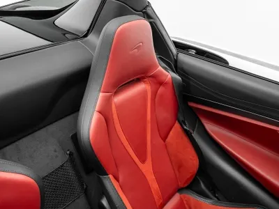 2025 مكلارين إس 750