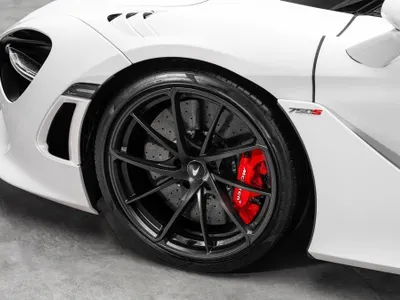 2025 مكلارين إس 750