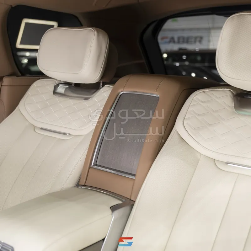 2025 لاند روفر رينج روفر اس في اوتوبيوغرافي