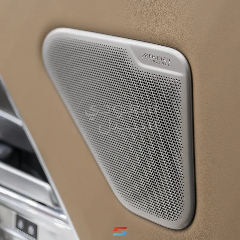 2025 لاند روفر رينج روفر اس في اوتوبيوغرافي