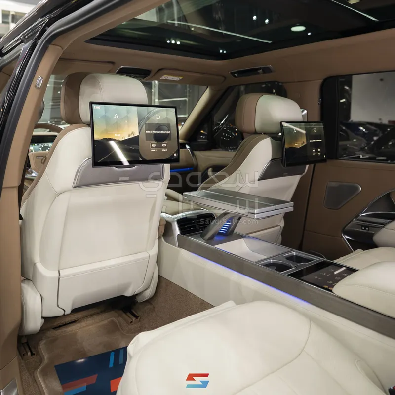 2025 لاند روفر رينج روفر اس في اوتوبيوغرافي