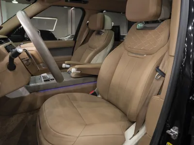 2025 لاند روفر رينج روفر اس في اوتوبيوغرافي