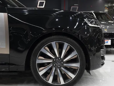 2025 لاند روفر رينج روفر اس في اوتوبيوغرافي