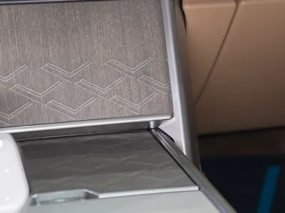 2025 لاند روفر رينج روفر اس في اوتوبيوغرافي