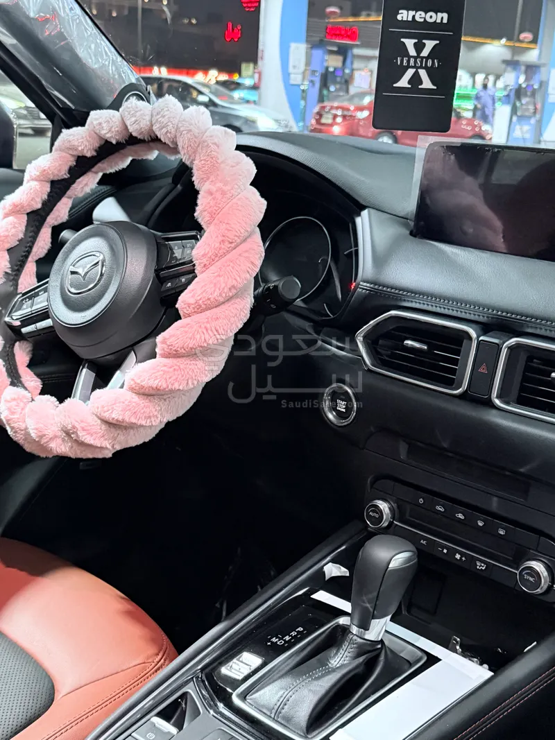 2025 مازدا سي اكس 5 سقنتشر