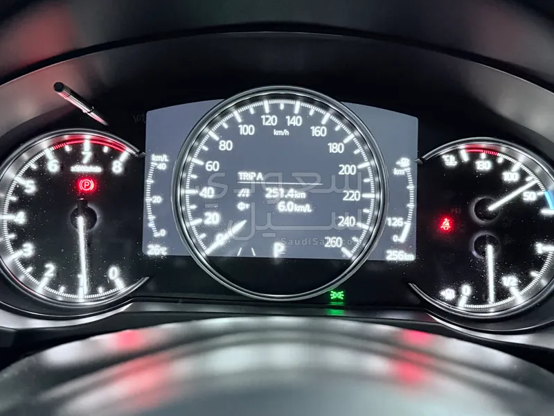 2025 مازدا سي اكس 5 سقنتشر