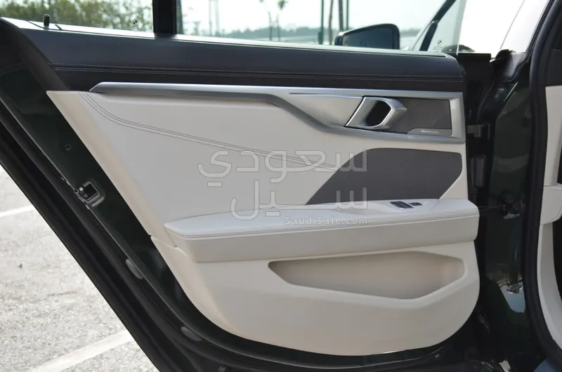 2023 بي ام دبليو الفئة الثامنة 840