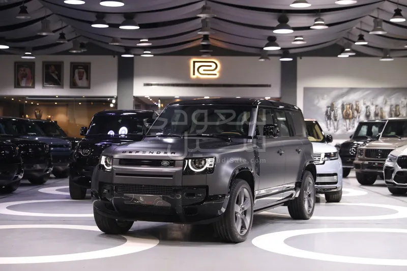 2025 لاند روفر ديفيندر