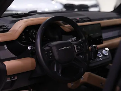 2025 لاند روفر ديفيندر