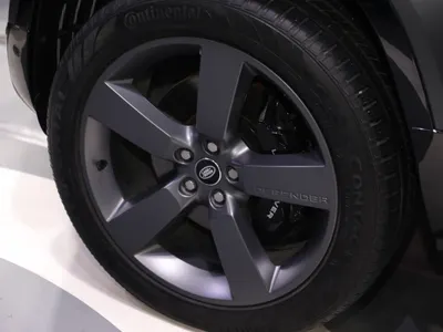 2025 لاند روفر ديفيندر