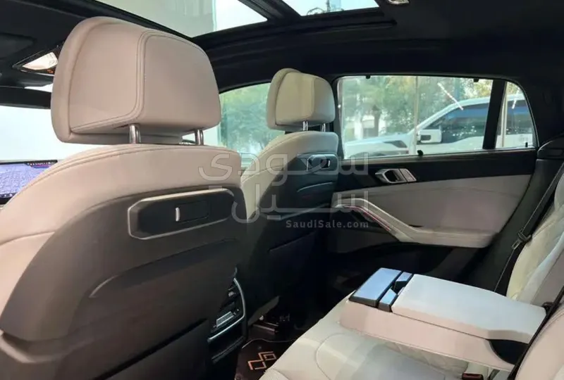 2024 بي ام دبليو الفئة اكس 6 إم