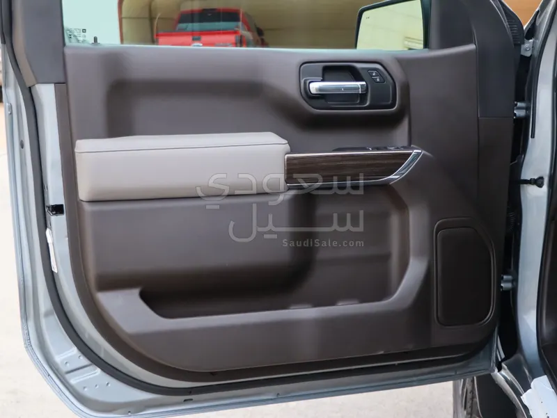 2024 شفروليه سلفرادو زد 71