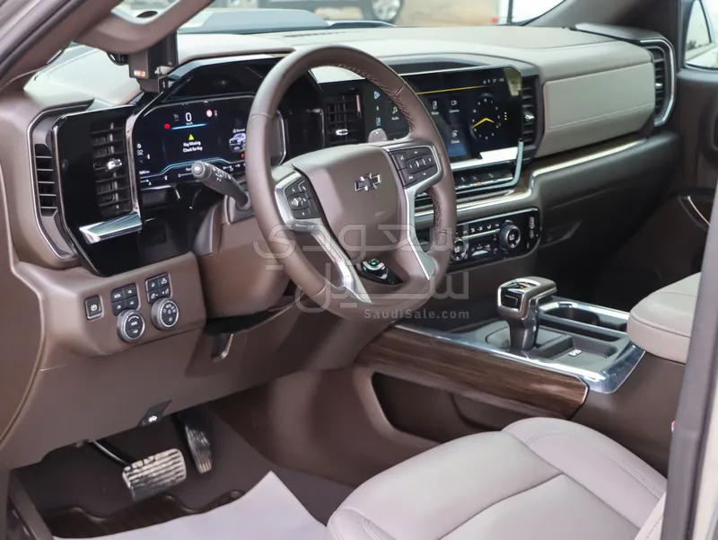 2024 شفروليه سلفرادو زد 71