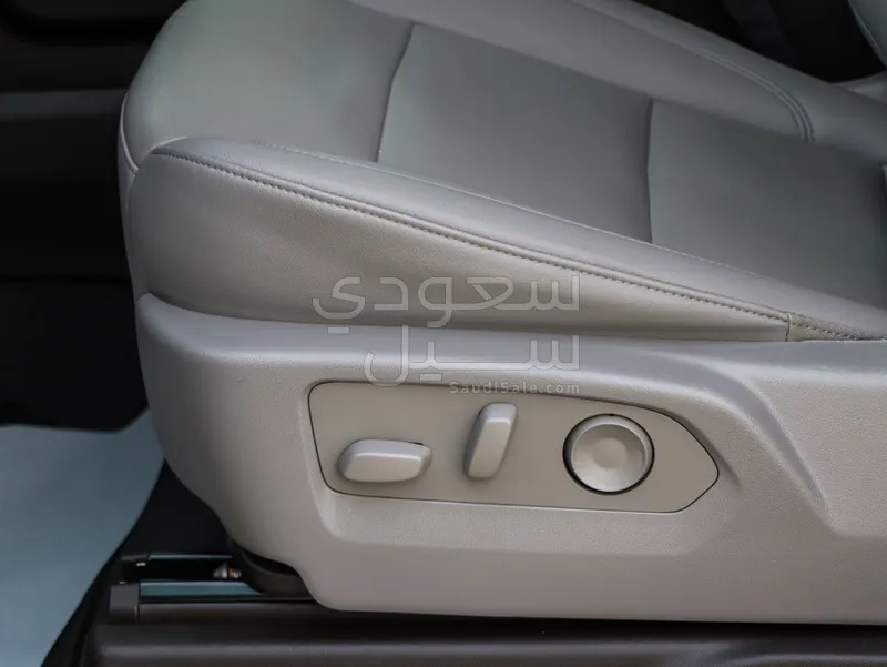 2024 شفروليه سلفرادو زد 71