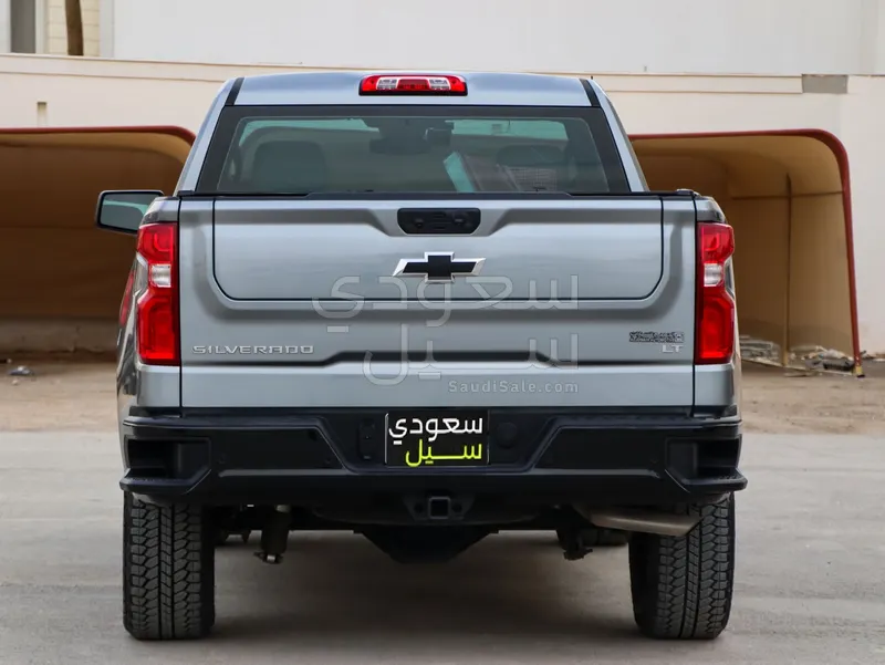 2024 شفروليه سلفرادو زد 71