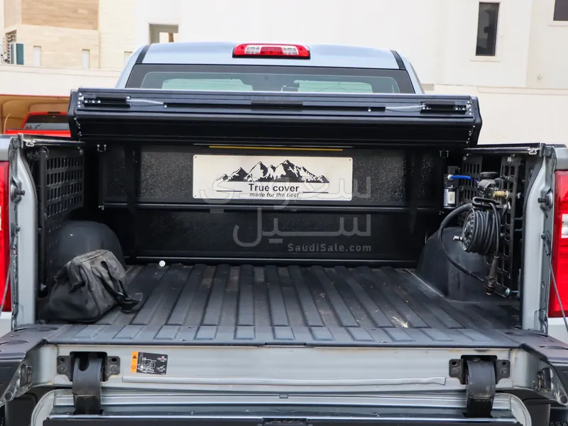 2024 شفروليه سلفرادو زد 71