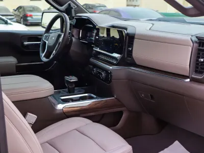 2024 شفروليه سلفرادو زد 71