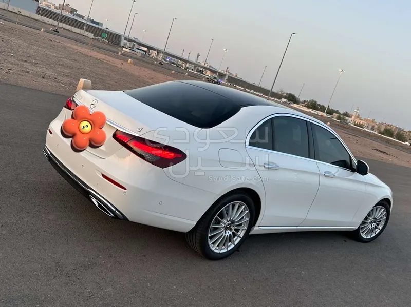 2021 مرسيدس - بنز إي 200