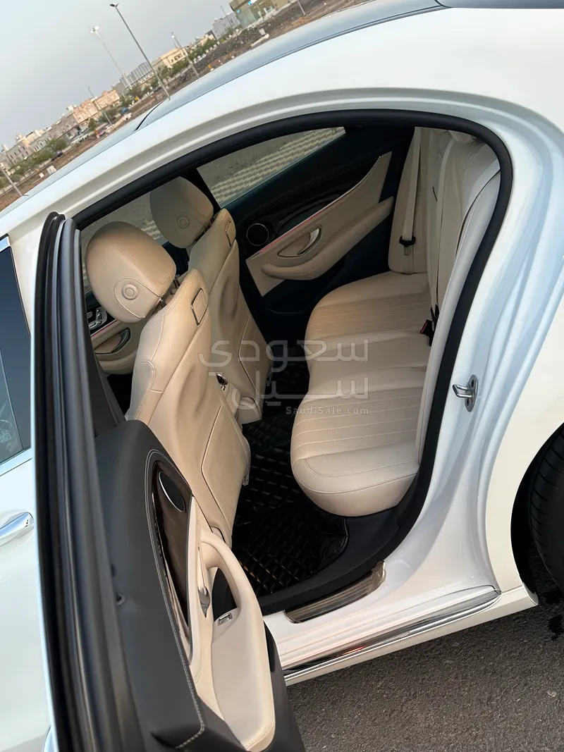 2021 مرسيدس - بنز إي 200