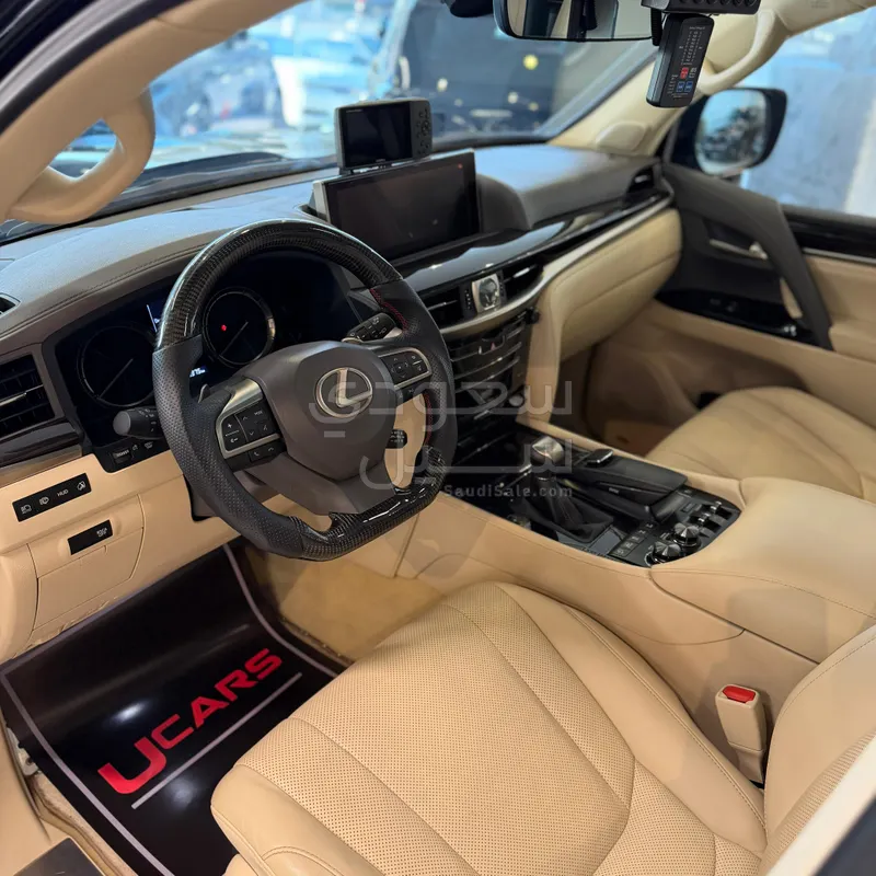 2020 لكزس إل إكس 570