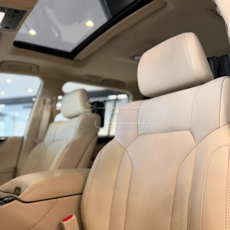 2020 لكزس إل إكس 570