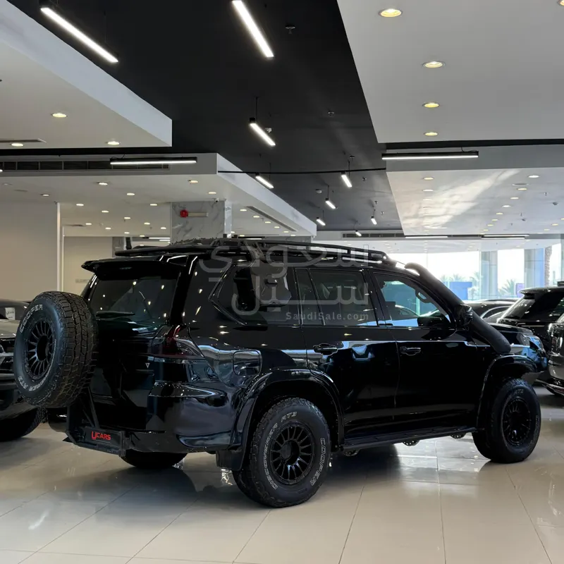 2020 لكزس إل إكس 570