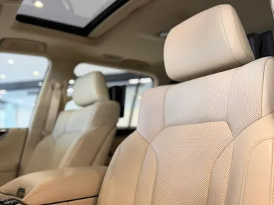 2020 لكزس إل إكس 570