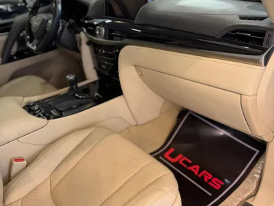 2020 لكزس إل إكس 570