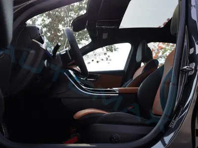 2026 مرسيدس - بنز سي 200 أي إم جي