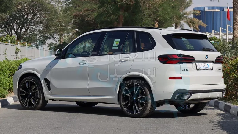 2025 بي ام دبليو الفئة اكس 5 إم كت