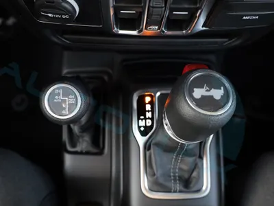 2025 جييب رانجلر سبورت بلس