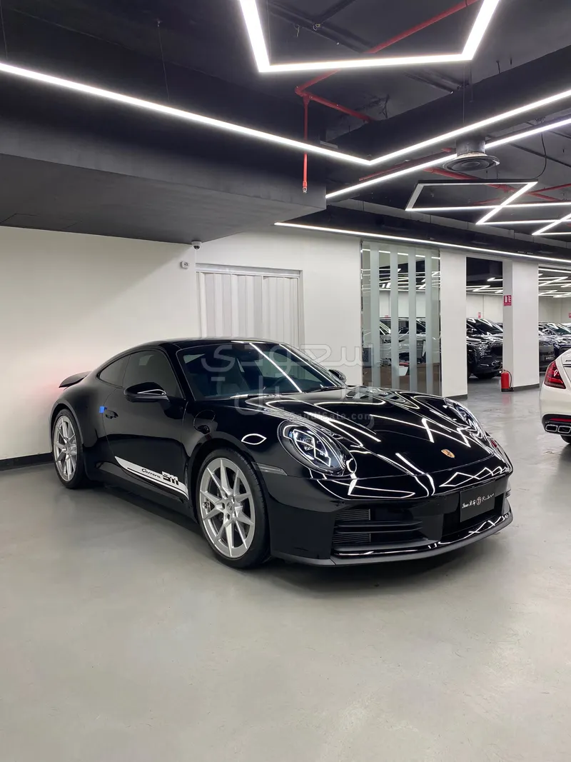 2025 بورش 911 كاريرا