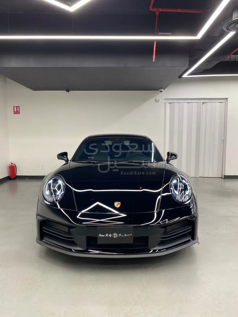 2025 بورش 911 كاريرا